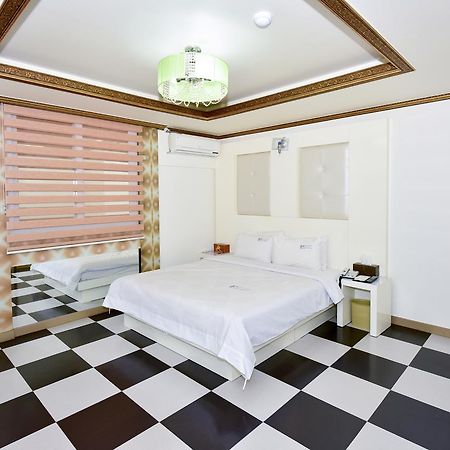 Gwangju Queen Hotel Gwangju Metropolitan City Bagian luar foto