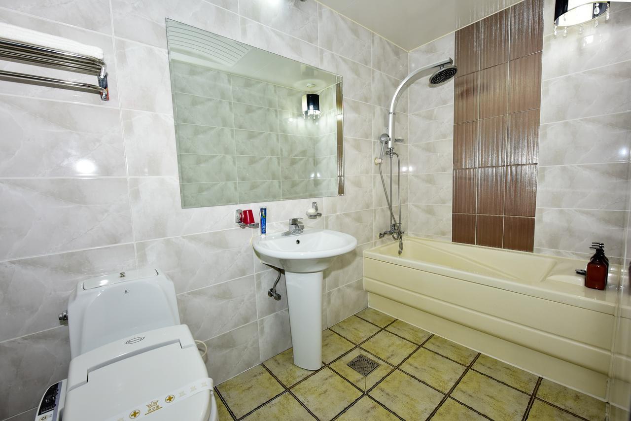 Gwangju Queen Hotel Gwangju Metropolitan City Bagian luar foto