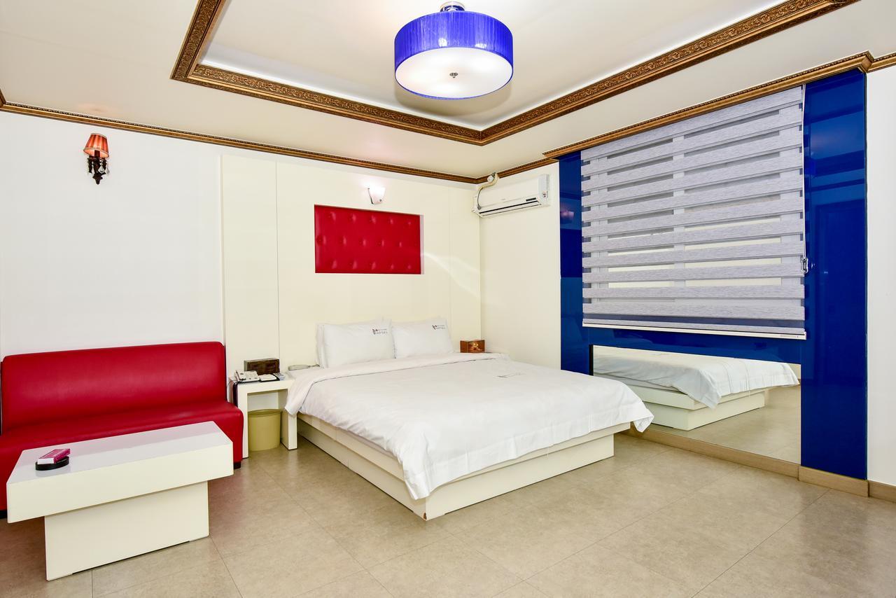 Gwangju Queen Hotel Gwangju Metropolitan City Bagian luar foto