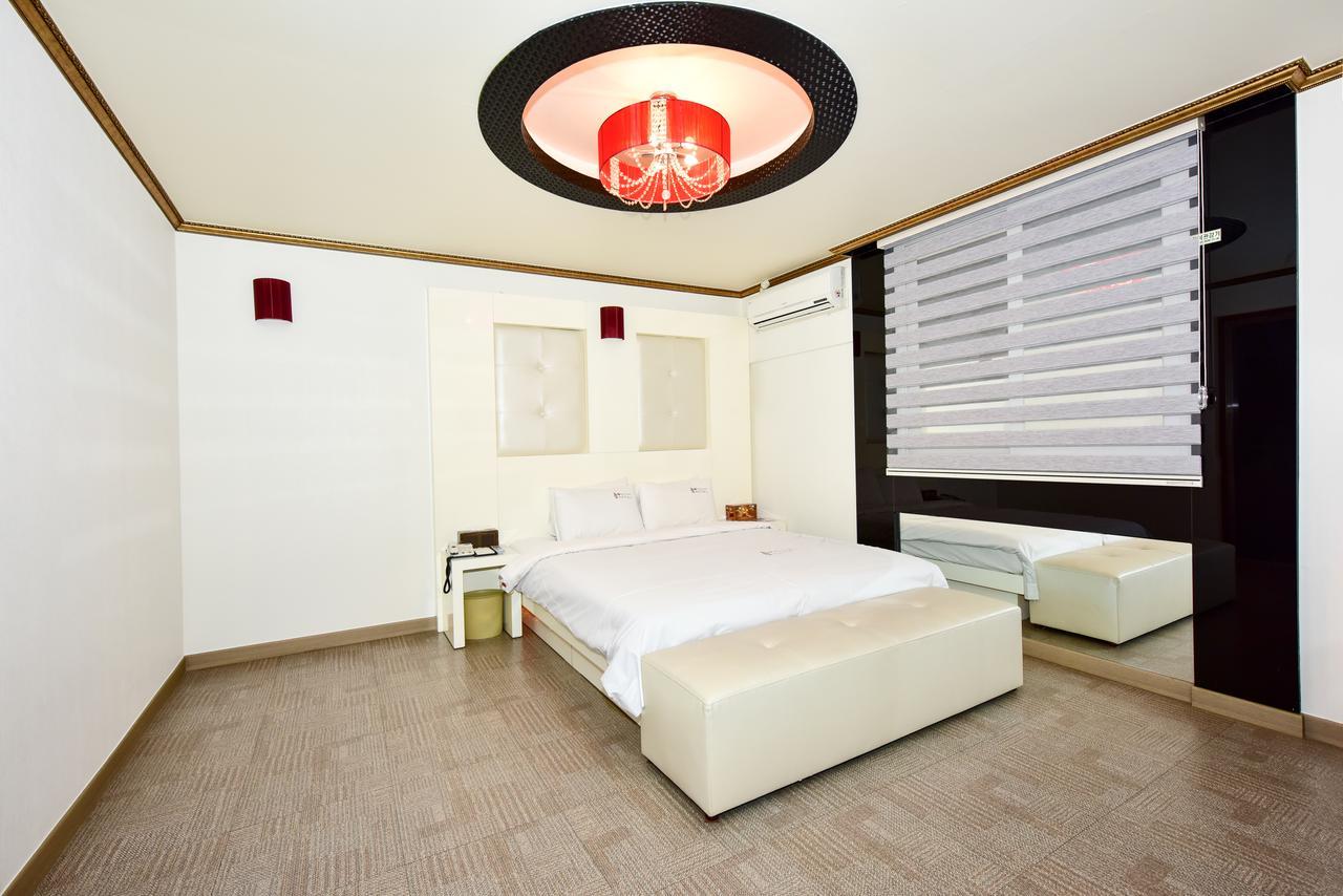 Gwangju Queen Hotel Gwangju Metropolitan City Bagian luar foto