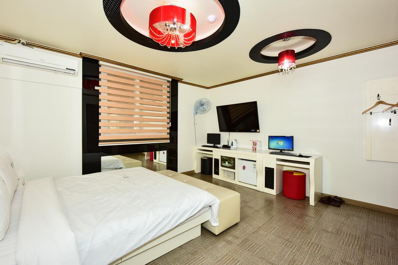 Gwangju Queen Hotel Gwangju Metropolitan City Bagian luar foto