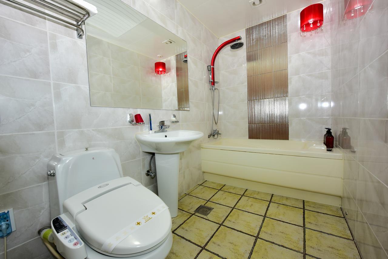 Gwangju Queen Hotel Gwangju Metropolitan City Bagian luar foto