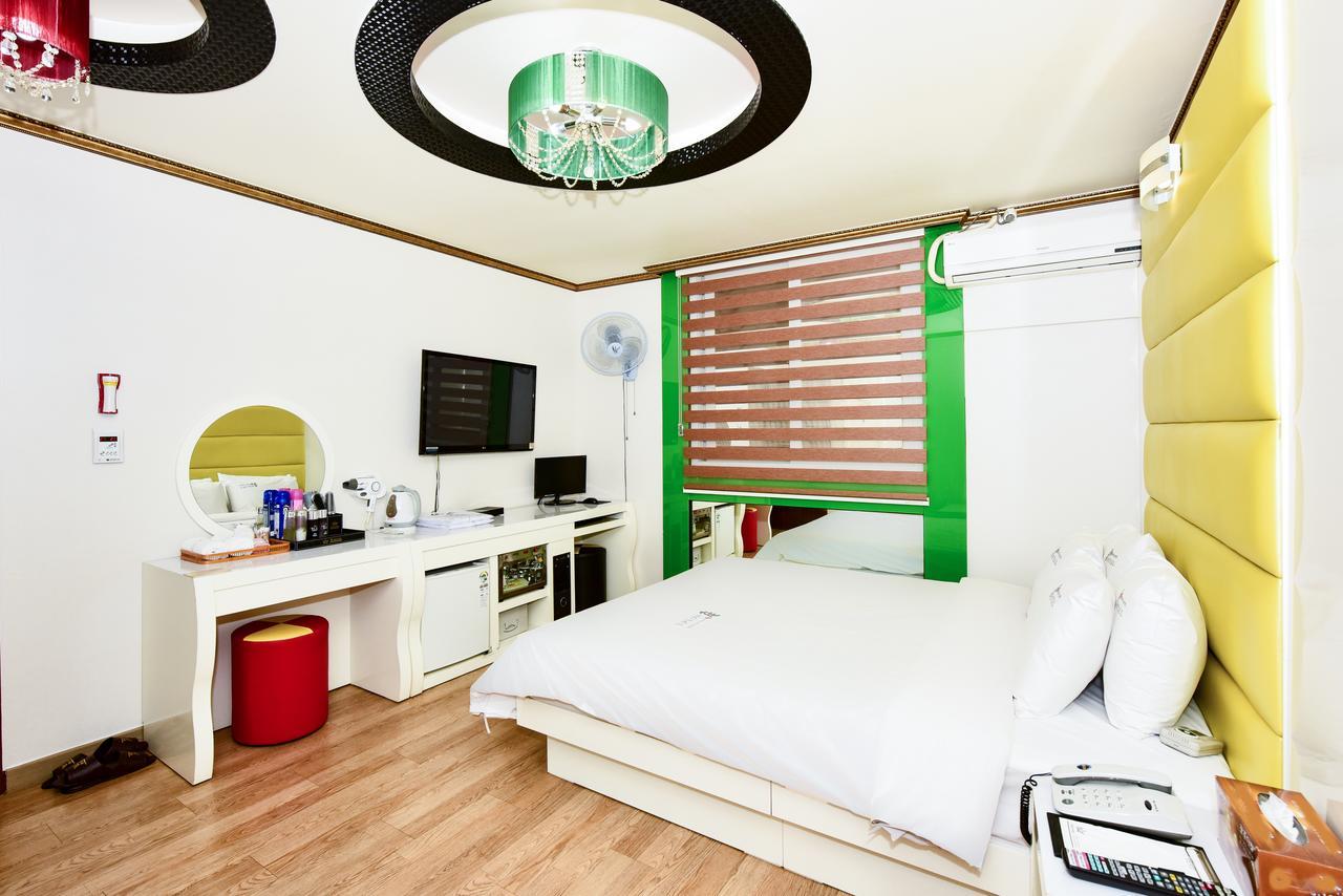 Gwangju Queen Hotel Gwangju Metropolitan City Bagian luar foto