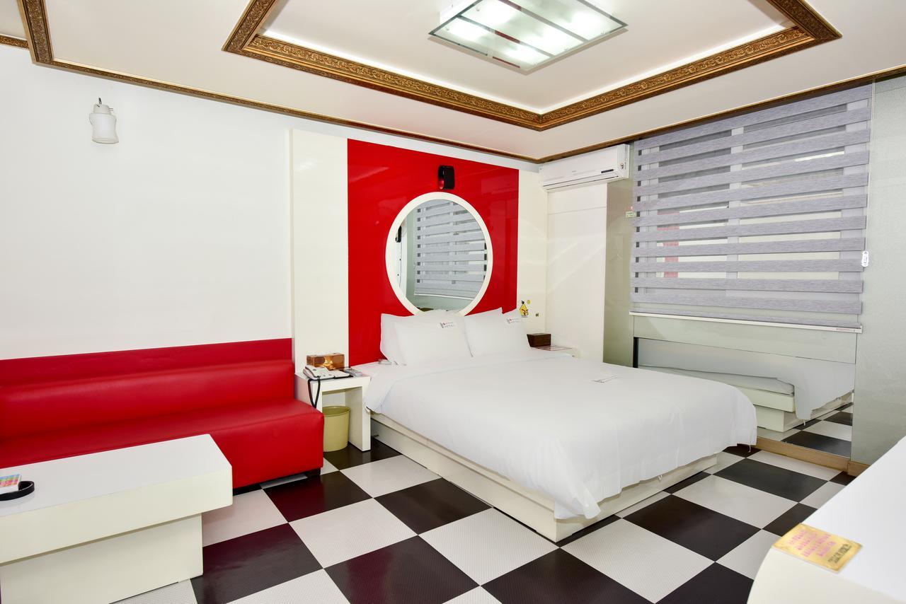 Gwangju Queen Hotel Gwangju Metropolitan City Bagian luar foto