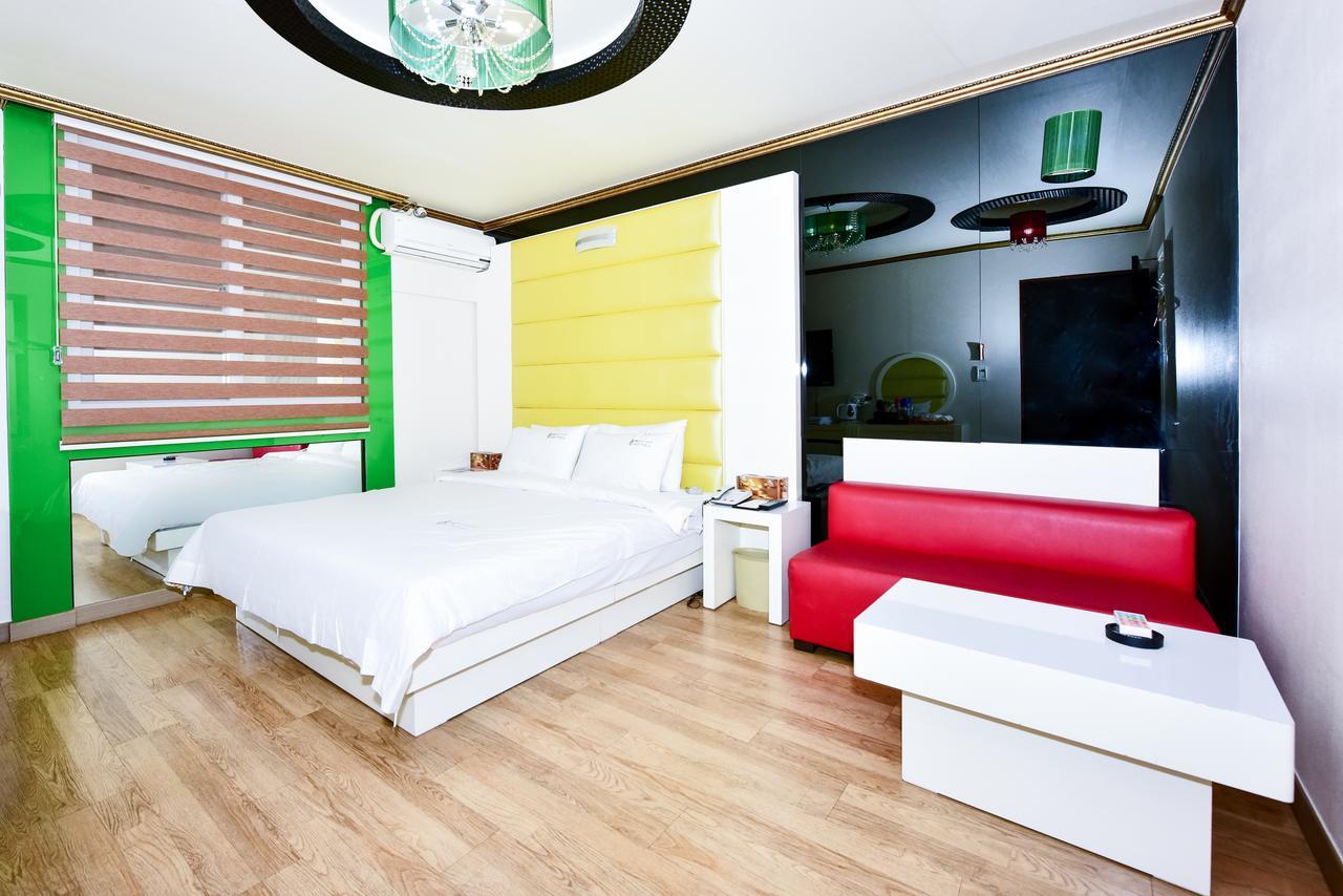 Gwangju Queen Hotel Gwangju Metropolitan City Bagian luar foto