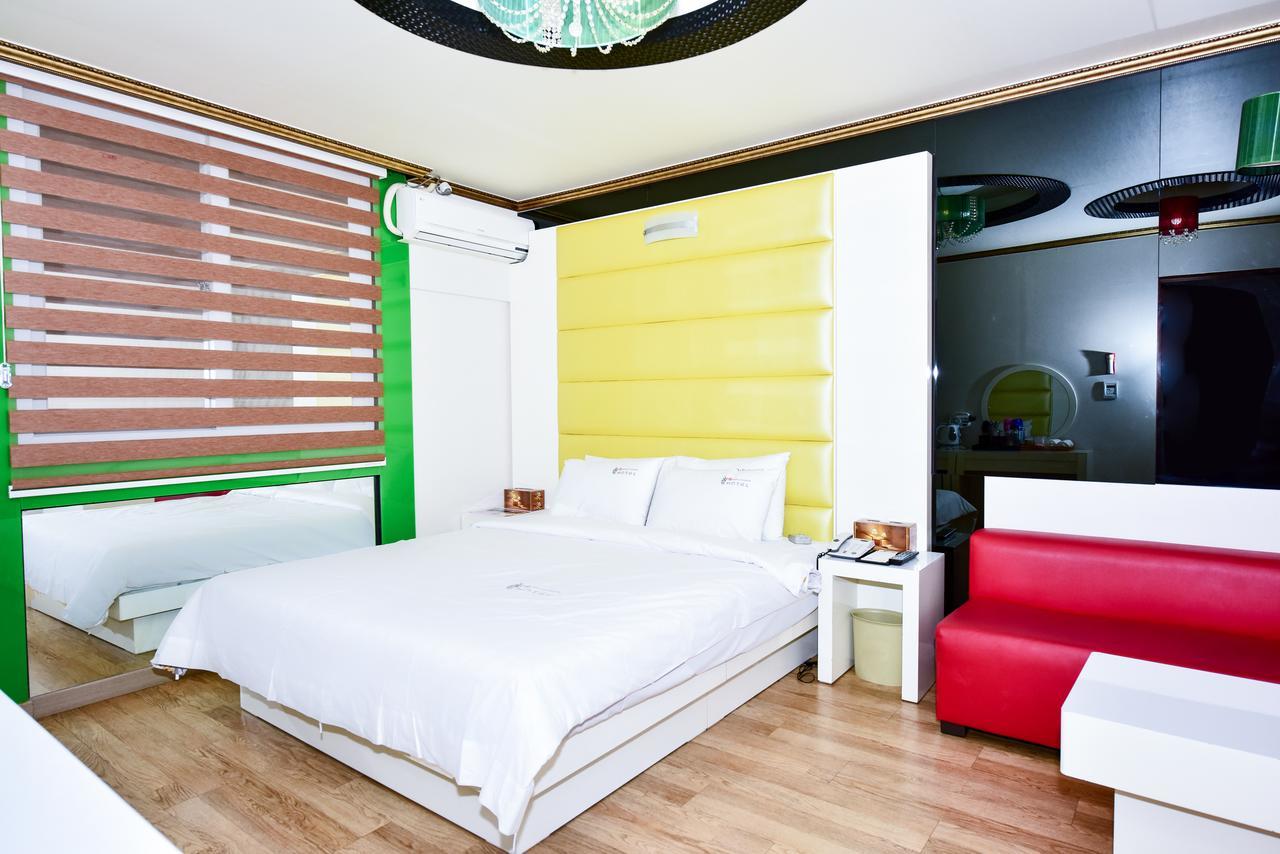 Gwangju Queen Hotel Gwangju Metropolitan City Bagian luar foto